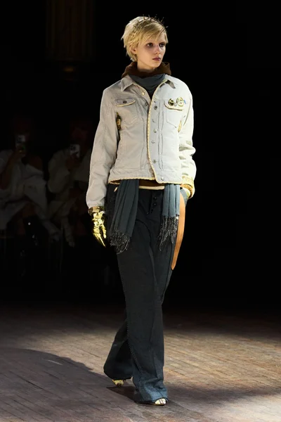 Look 20